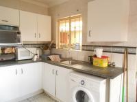 Kitchen - 9 square meters of property in Naturena