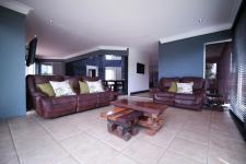 Lounges - 22 square meters of property in Willow Acres Estate