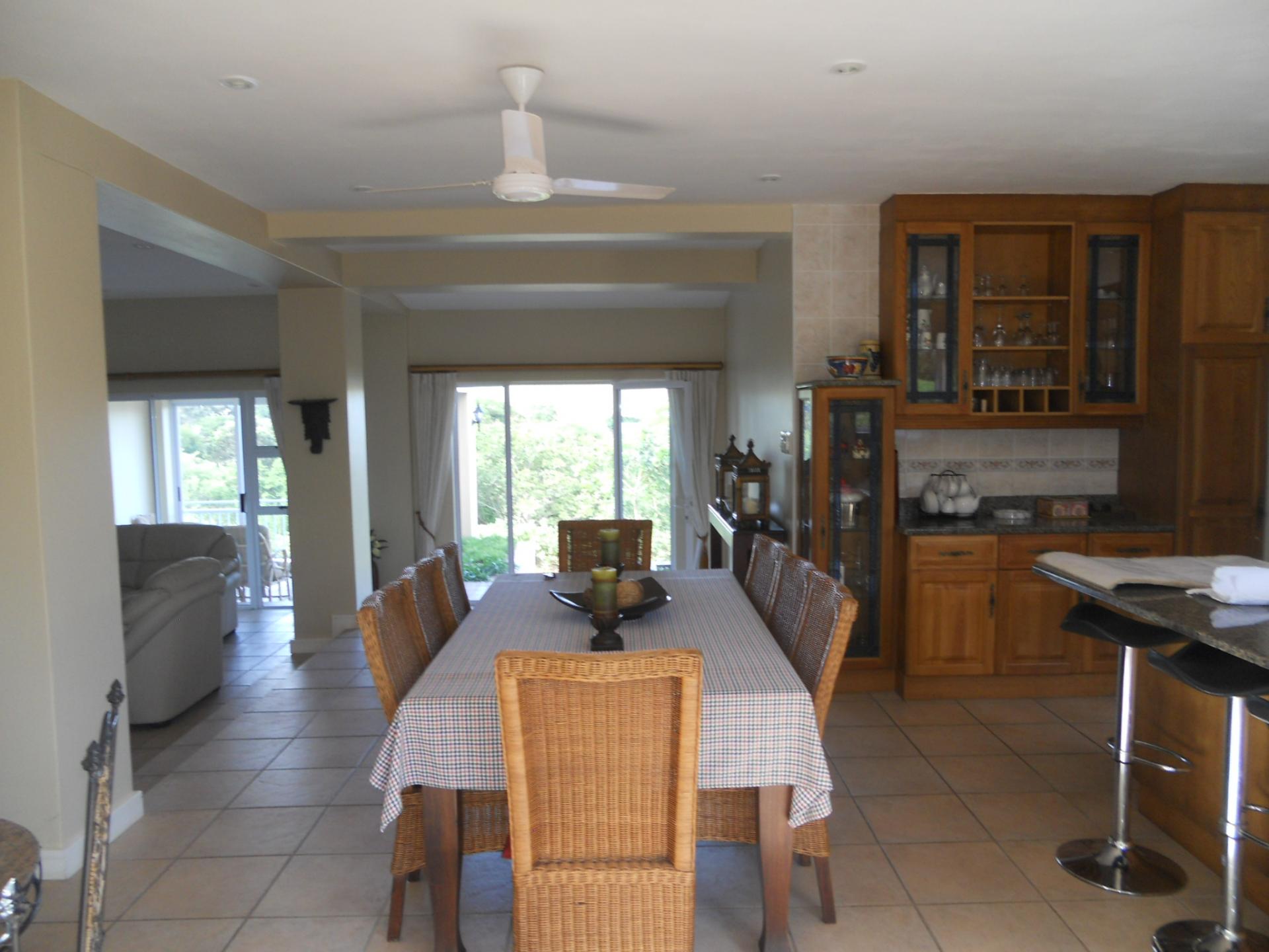 Dining Room - 17 square meters of property in Princes Grant Golf Club