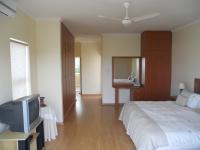 Main Bedroom - 29 square meters of property in Princes Grant Golf Club