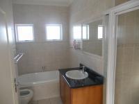 Bathroom 1 - 6 square meters of property in Princes Grant Golf Club