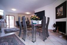Dining Room - 21 square meters of property in Woodhill Golf Estate
