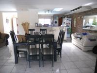 Dining Room - 29 square meters of property in Queensburgh