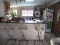 Kitchen - 20 square meters of property in Queensburgh