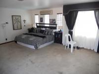 Main Bedroom - 38 square meters of property in Queensburgh