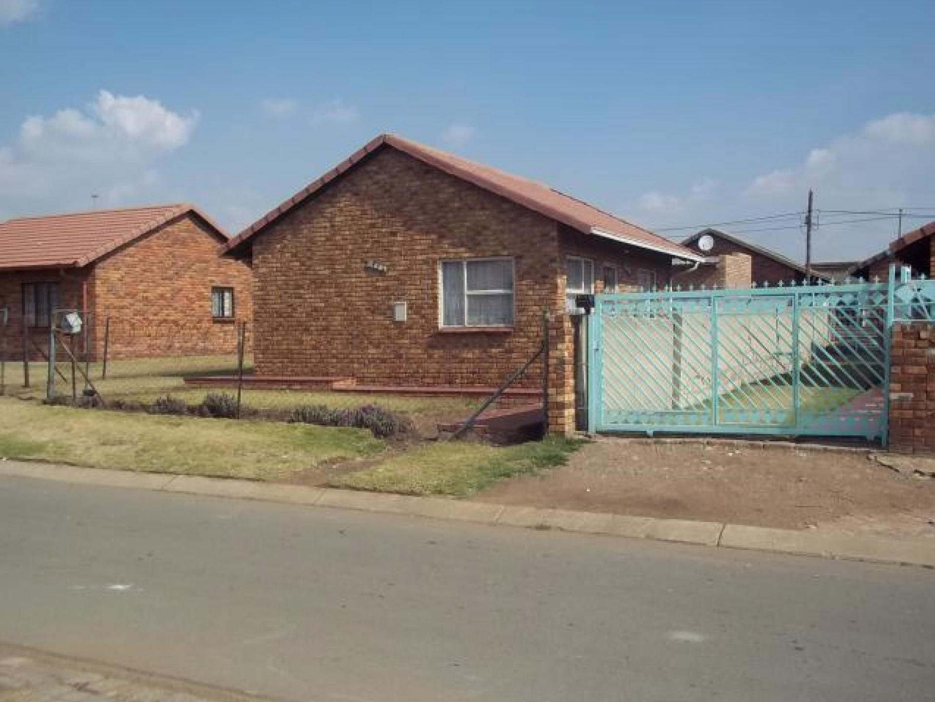 Front View of property in Tsakane