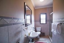 Bathroom 1 - 6 square meters of property in The Wilds Estate