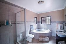 Main Bathroom - 10 square meters of property in The Wilds Estate