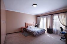 Bed Room 2 - 24 square meters of property in The Wilds Estate