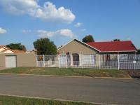 Front View of property in Marlands