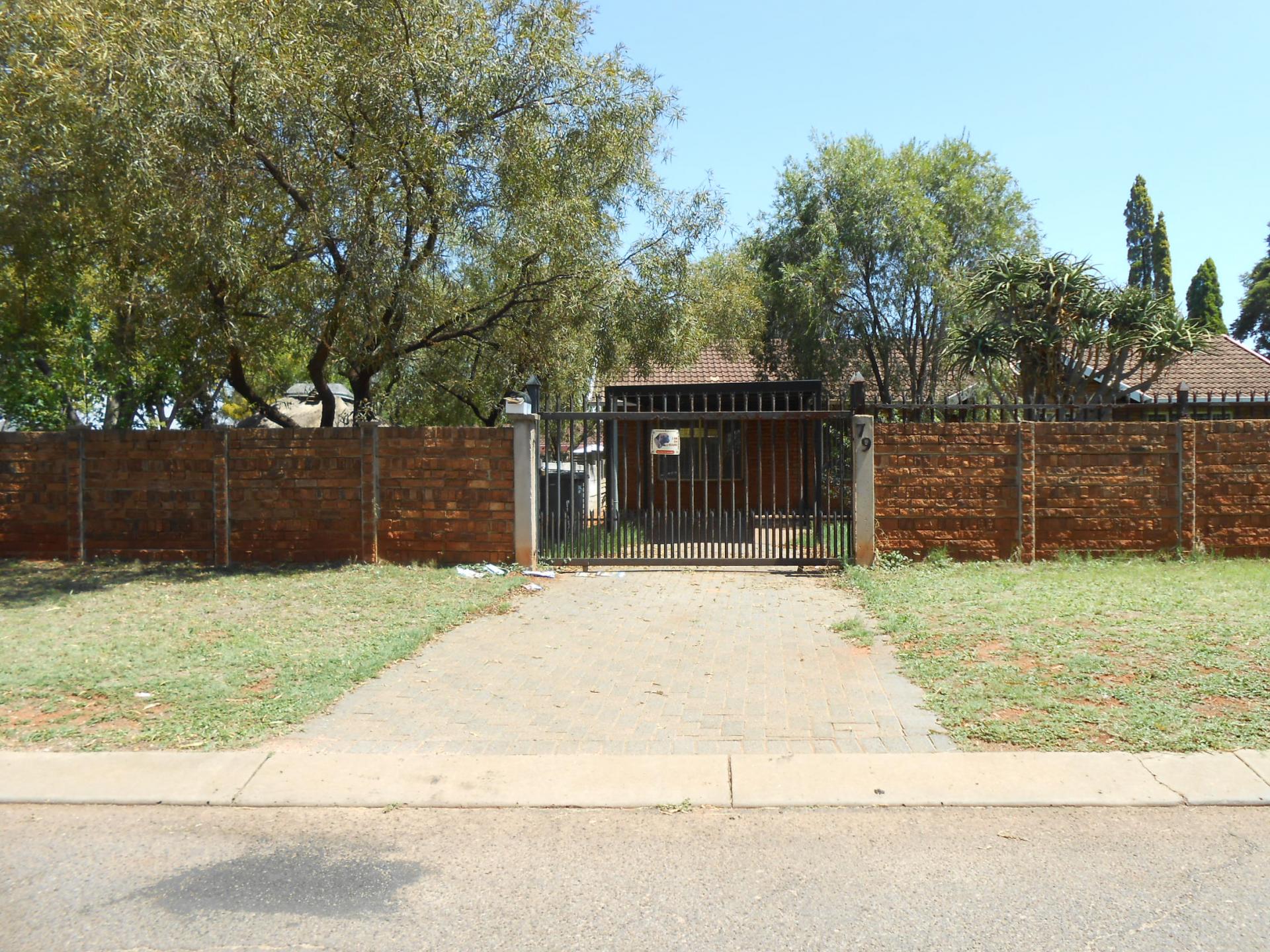 Front View of property in Pretoria Central