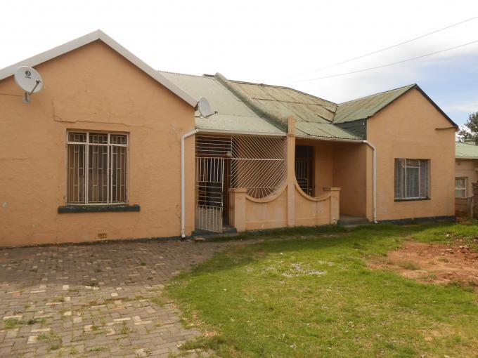 5 Bedroom House for Sale For Sale in Roodepoort West - Private Sale - MR121203