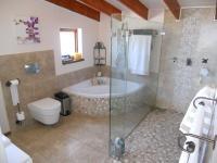 Main Bathroom - 8 square meters of property in Shakas Rock