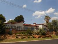 3 Bedroom 2 Bathroom House for Sale for sale in Oakdene