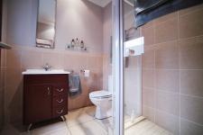 Bathroom 1 - 5 square meters of property in Six Fountains Estate