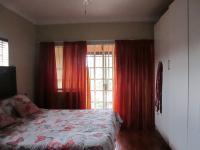 Main Bedroom - 19 square meters of property in Risiville