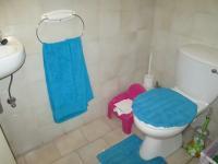 Bathroom 1 - 2 square meters of property in Risiville