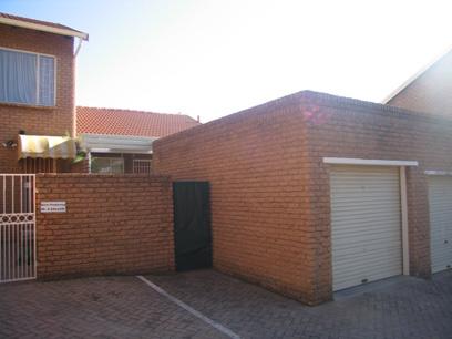 2 Bedroom Simplex for Sale For Sale in Moreletapark - Private Sale - MR12141