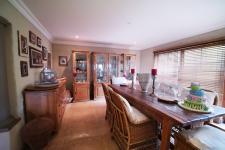 Dining Room - 29 square meters of property in Woodhill Golf Estate