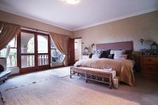 Main Bedroom - 44 square meters of property in Woodhill Golf Estate