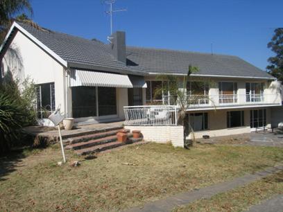 6 Bedroom House for Sale and to Rent For Sale in Waterkloof - Home Sell - MR12147