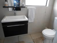 Main Bathroom - 5 square meters of property in Greenstone Hill