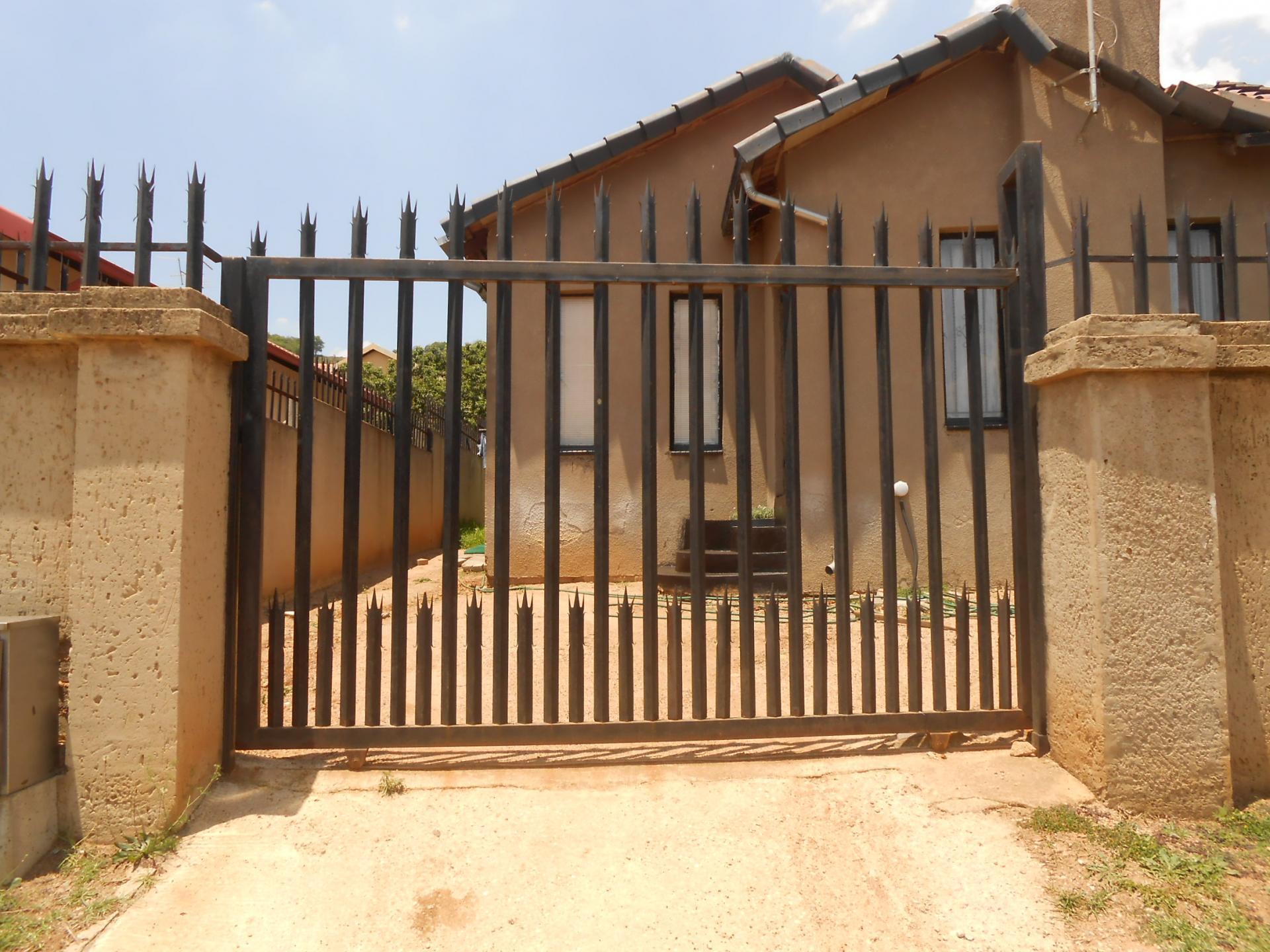 Front View of property in Naturena