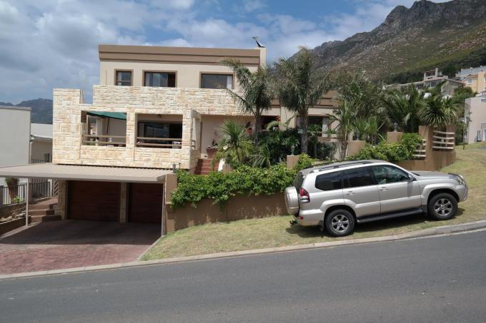 3 Bedroom House for Sale For Sale in Gordons Bay - Private Sale - MR121640