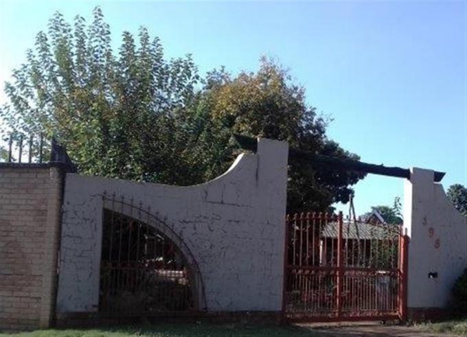 Standard Bank SIE Sale In Execution 3 Bedroom House for Sale in Weavind Park - MR121871
