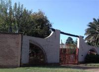 Front View of property in Weavind Park