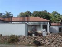 Front View of property in Weavind Park