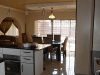 Kitchen - 26 square meters of property in Sunward park