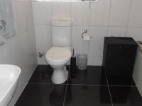 Bathroom 1 - 5 square meters of property in Sunward park