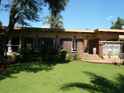 Front View of property in Constantia Glen