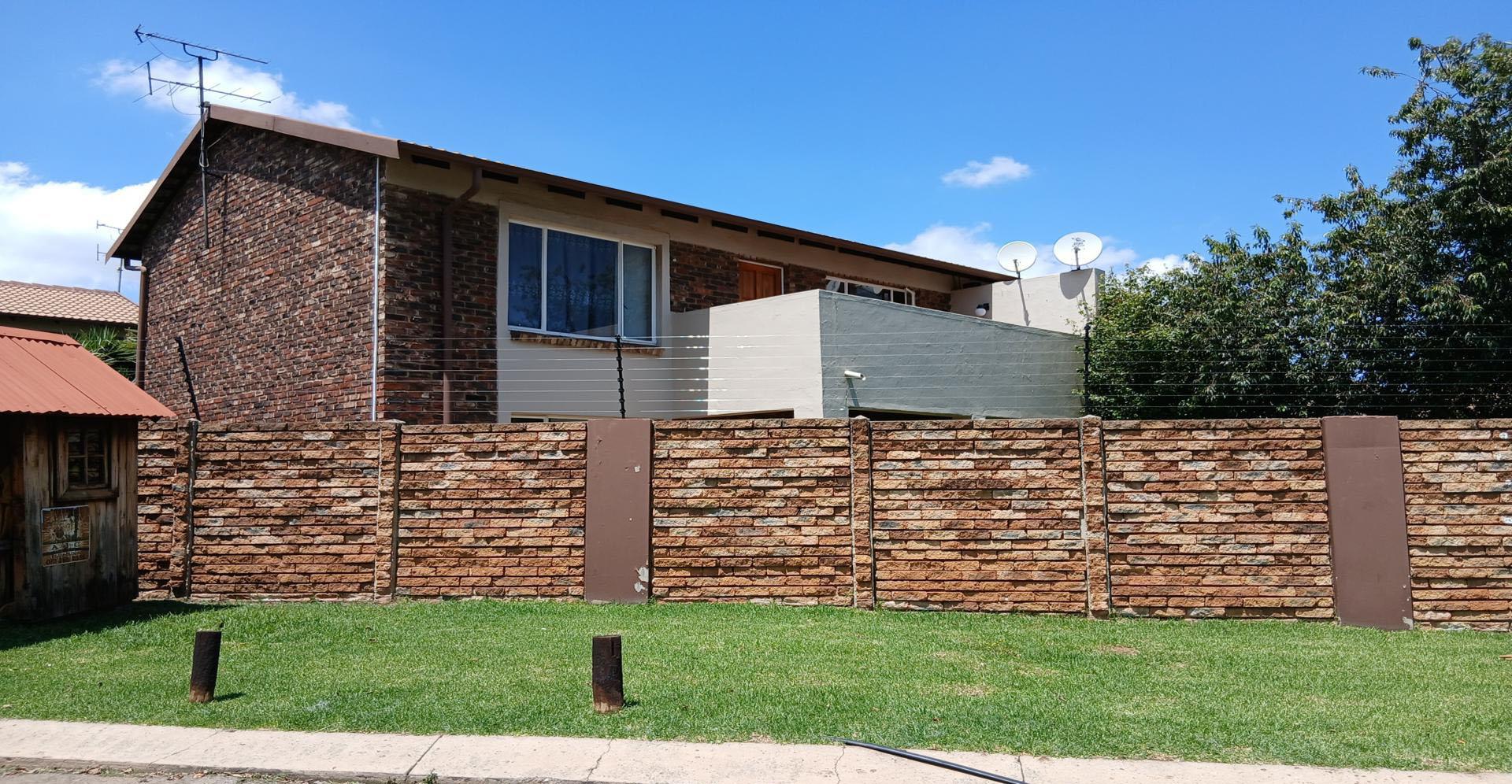 Front View of property in Eden Glen