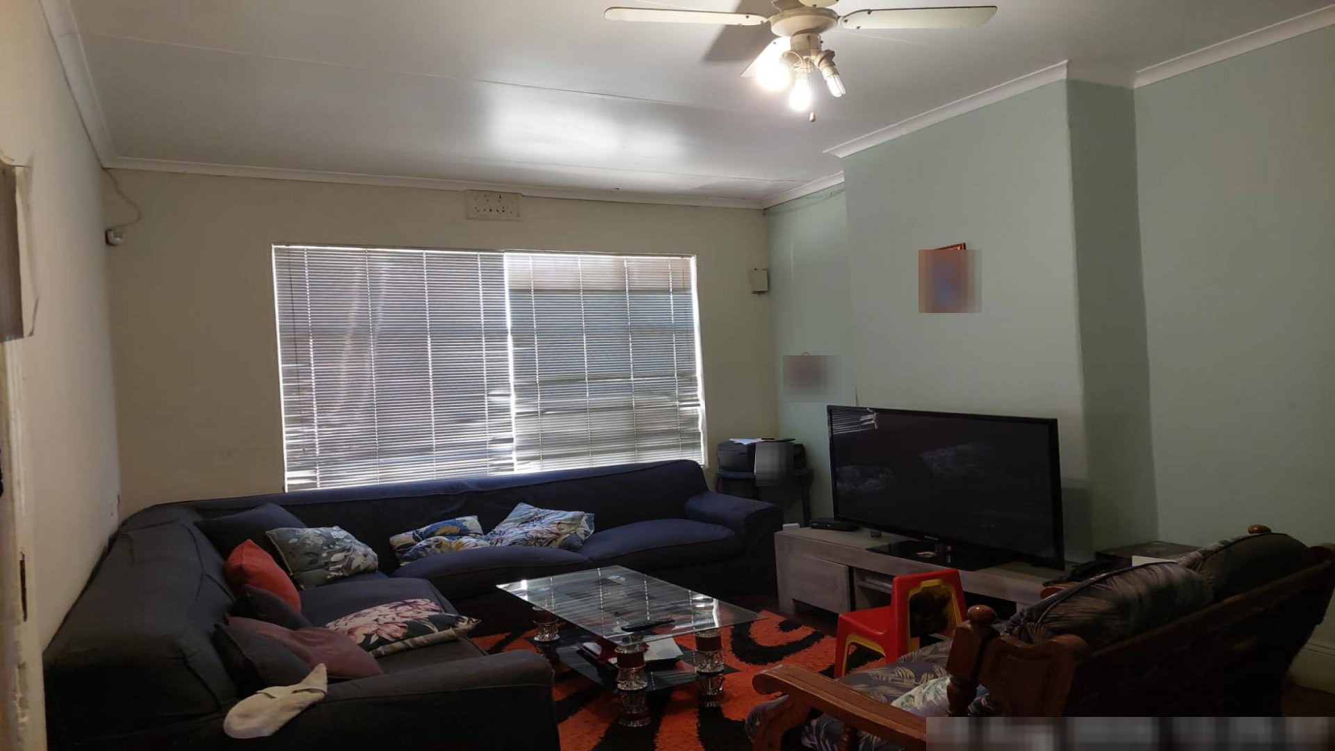 Lounges of property in Roodepoort