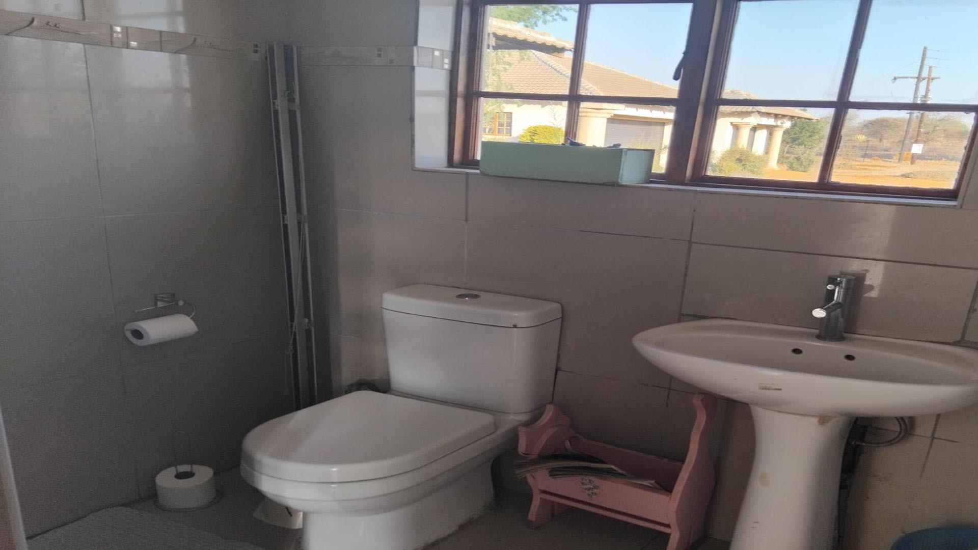 Bathroom 1 of property in Polokwane
