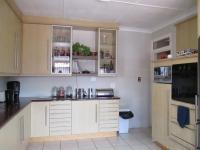 Kitchen - 18 square meters of property in Randburg