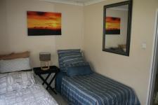 Bed Room 1 - 11 square meters of property in Tasbetpark