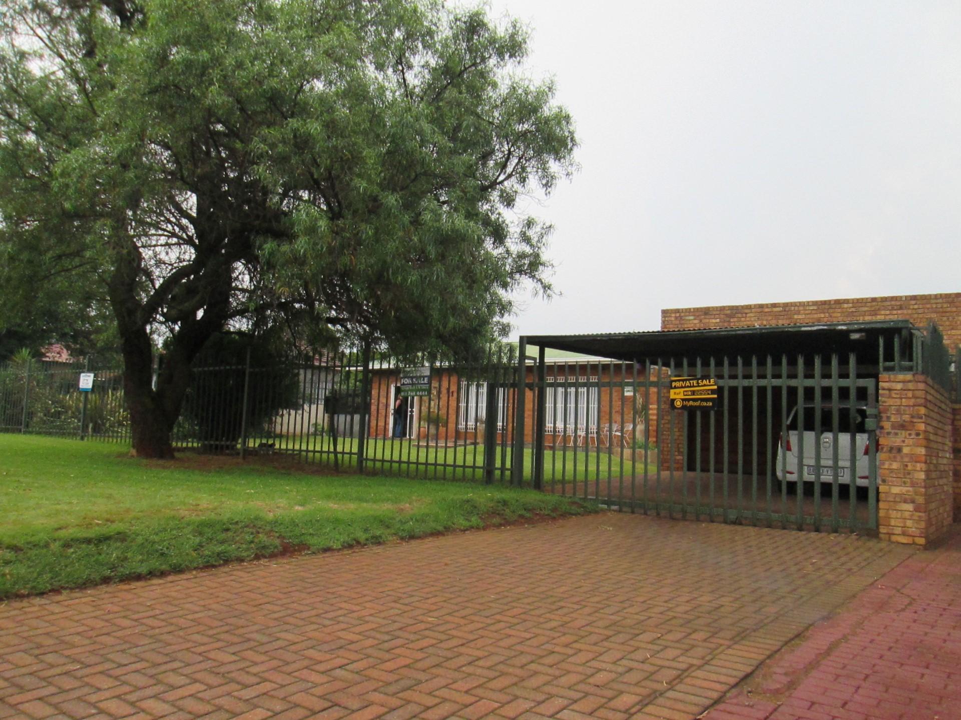 Front View of property in Casseldale