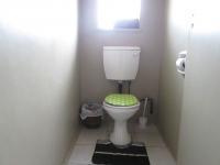 Main Bathroom - 7 square meters of property in Strubenvale