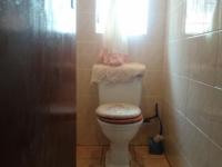 Main Bathroom - 7 square meters of property in Nigel