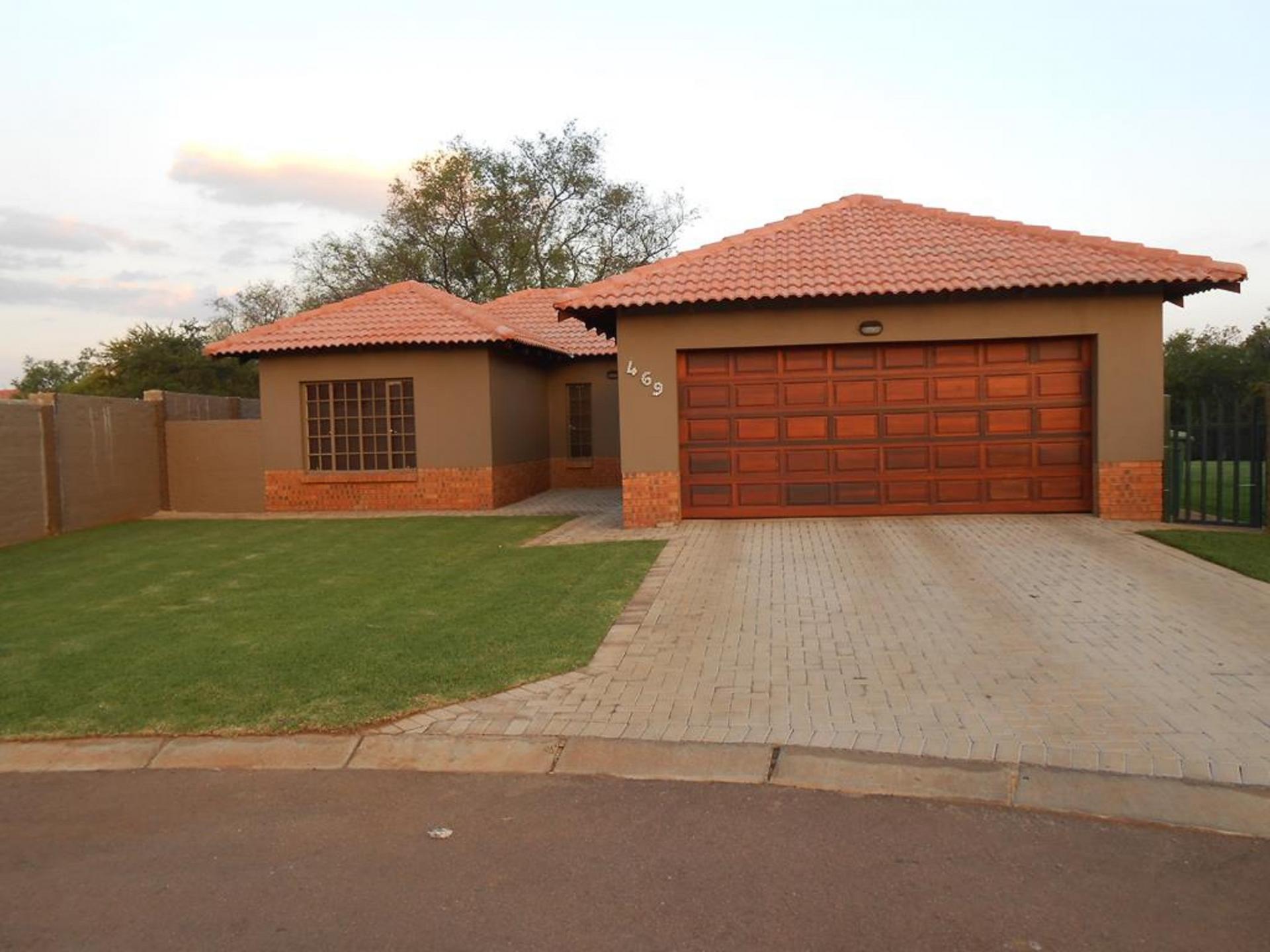 Front View of property in Rustenburg