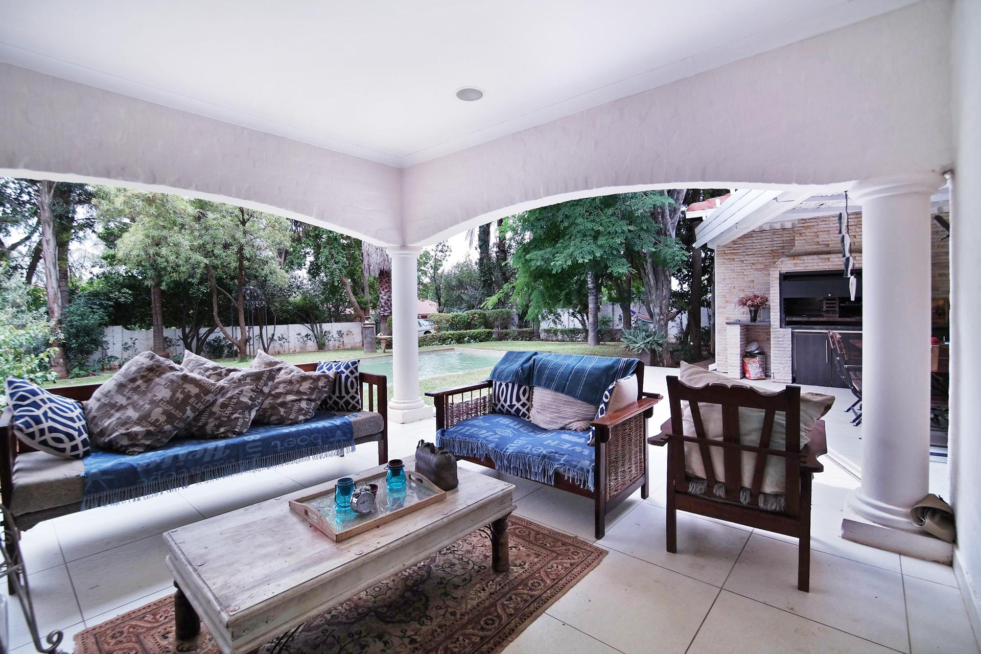 Patio - 39 square meters of property in Silver Lakes Golf Estate