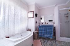 Main Bathroom - 22 square meters of property in Silver Lakes Golf Estate