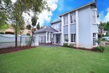 Front View of property in Silver Lakes Golf Estate