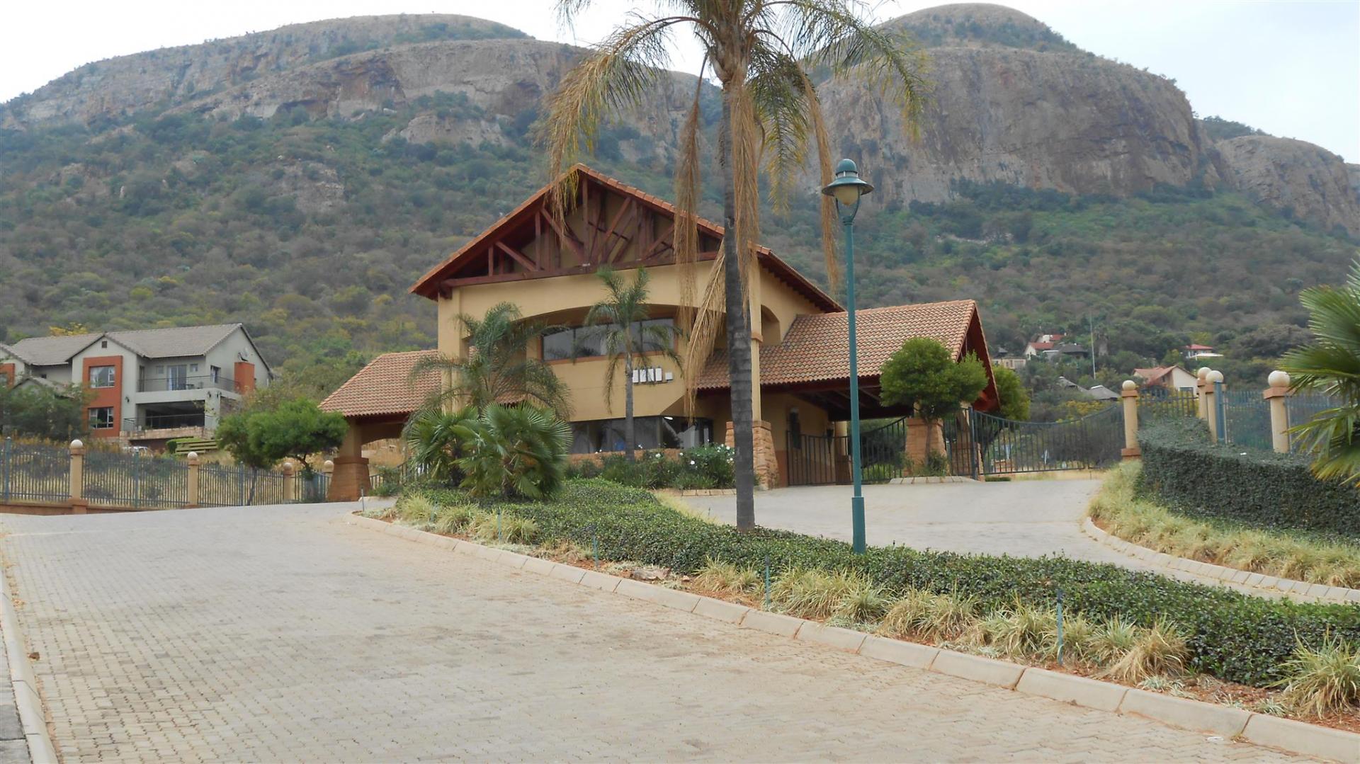 Front View of property in Hartbeespoort