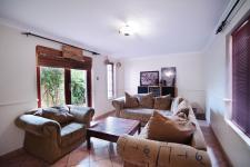 Lounges - 23 square meters of property in Woodhill Golf Estate