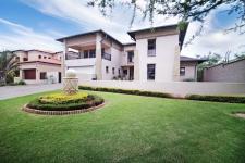 6 Bedroom 2 Bathroom House for Sale for sale in Olympus