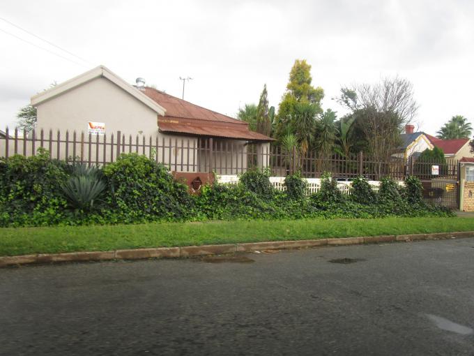 2 Bedroom House for Sale For Sale in Krugersdorp - Private Sale - MR12280